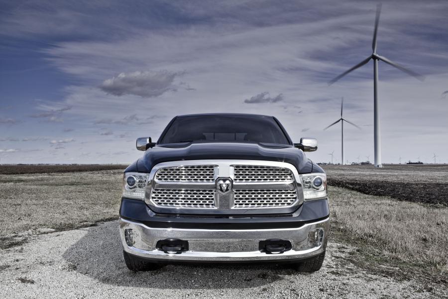  Dodge Ram 1500 2013 года  (фото 61 из 106)
